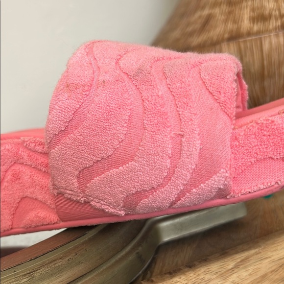 Kate Spade Pink Quilted Sandals - Picture 4 of 11